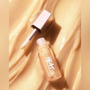 Fenty Beauty Gloss Bomb Heat Universal Lip Luminizer + Plumper in Lemon Lava